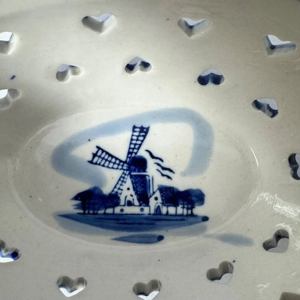 Small‎ Delft Blue Ceramic Basket Trinket Dish Windmill Hearts Holland Cobalt